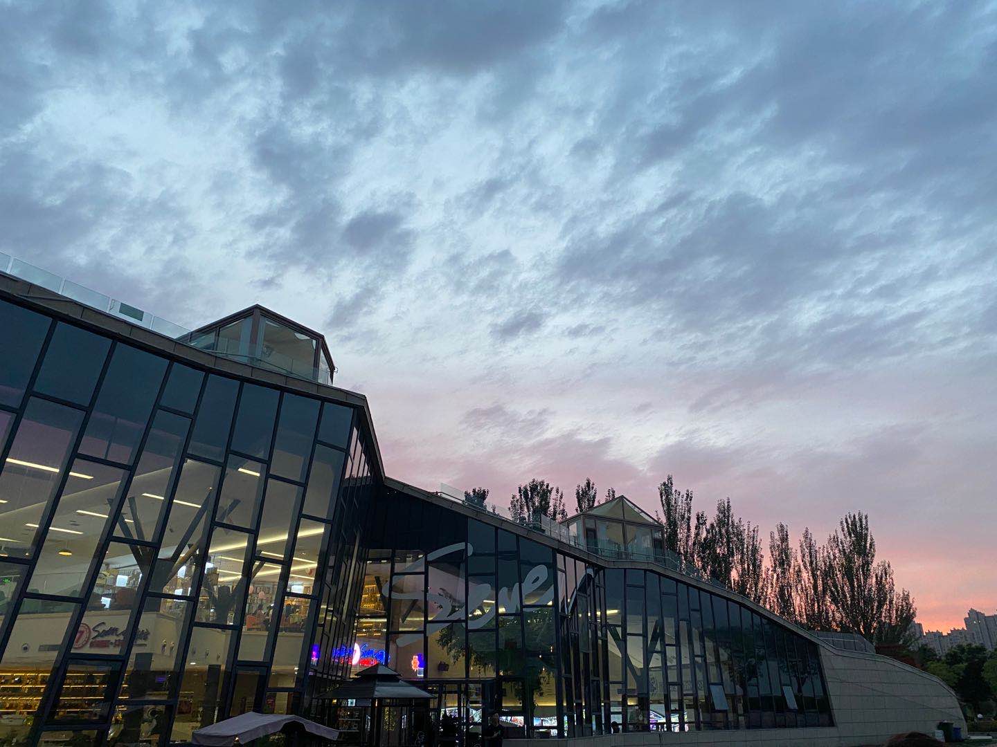 ��ͬ��ƽ�ǅ^(q��)���c�װ����(��(g��)�w���̑�)����I(y��)��(bi��o)־